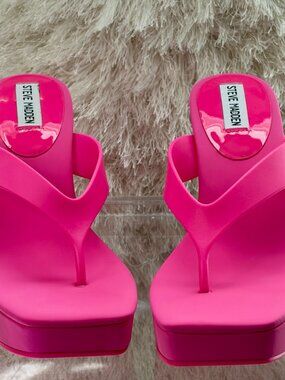 Share Steve Madden Platform Thong Wedge Sandals- Pink/Fushia Size 10 (Brand New)